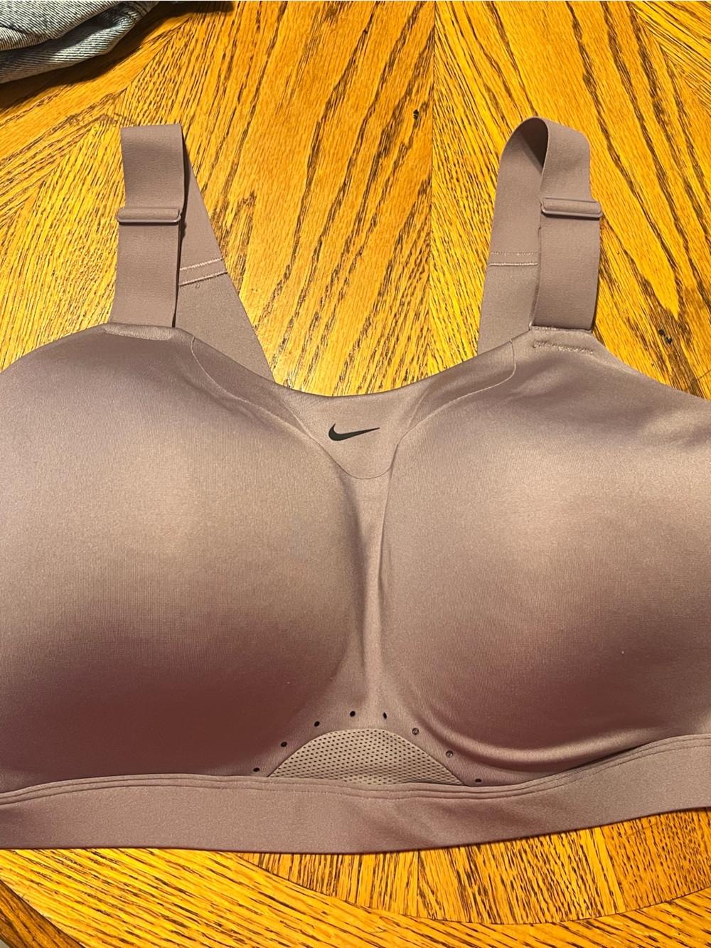 Nike Molded High-Support Sports Bra - Mauve/Plum and white